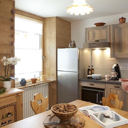 Appartement Zian Justine Lullin Exteriör bild