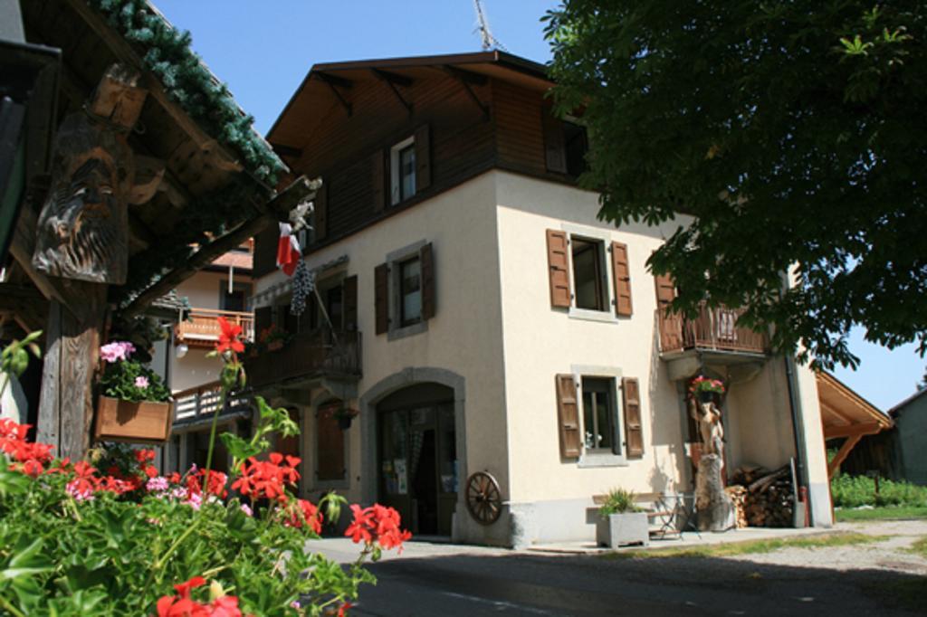 Appartement Zian Justine Lullin Exteriör bild
